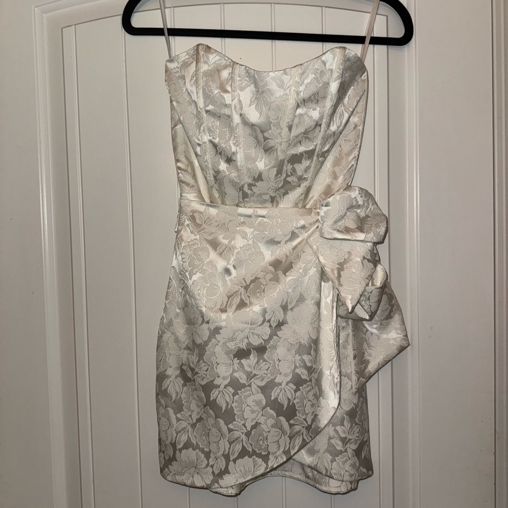 V. Chapman Strapless Cream Dress